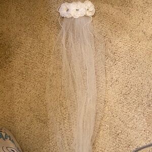 White Floral Bridal Veil with Pearl Accents